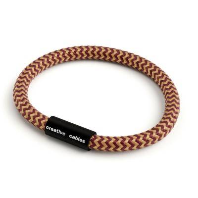 Bracelet with Matt black magnetic clasp and RZ23 cable