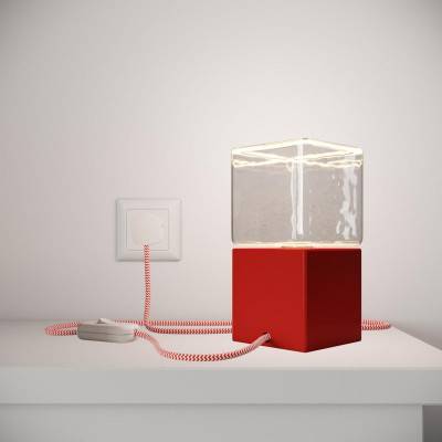 Posaluce Cubetto Color, painted wooden table lamp complete with textile cable, switch and UK plug - Red